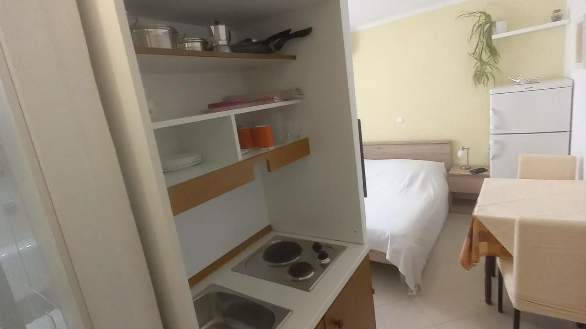 Apartment & Studio Elizabet Baška 0*,