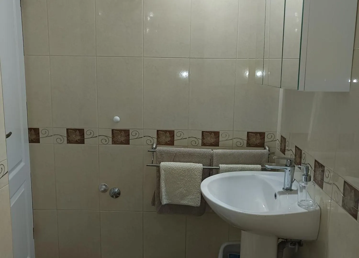 Apartment & Studio Elizabet Baska  Croatia