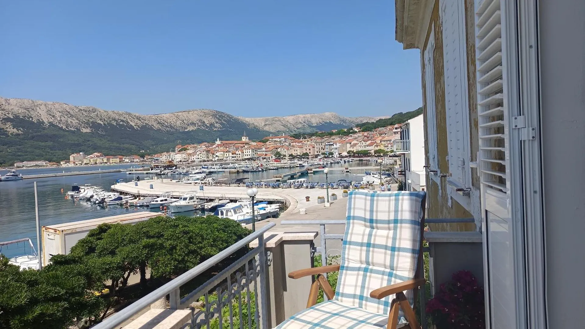 Apartment & Studio Elizabet Baska  Croatia